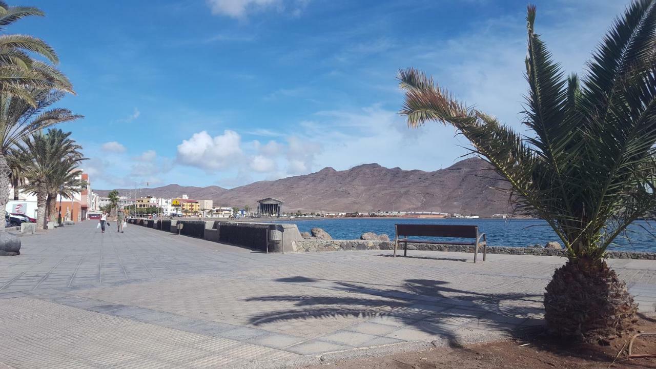 Ático Gran Tarajal Apartment Bagian luar foto
